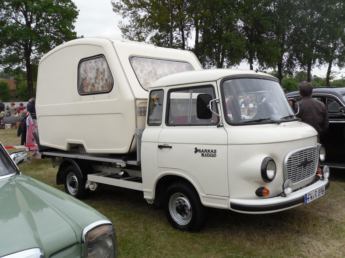 Der alte Barkas, diesmal mit Huckepack