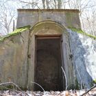 Der alte Bunker im Wald