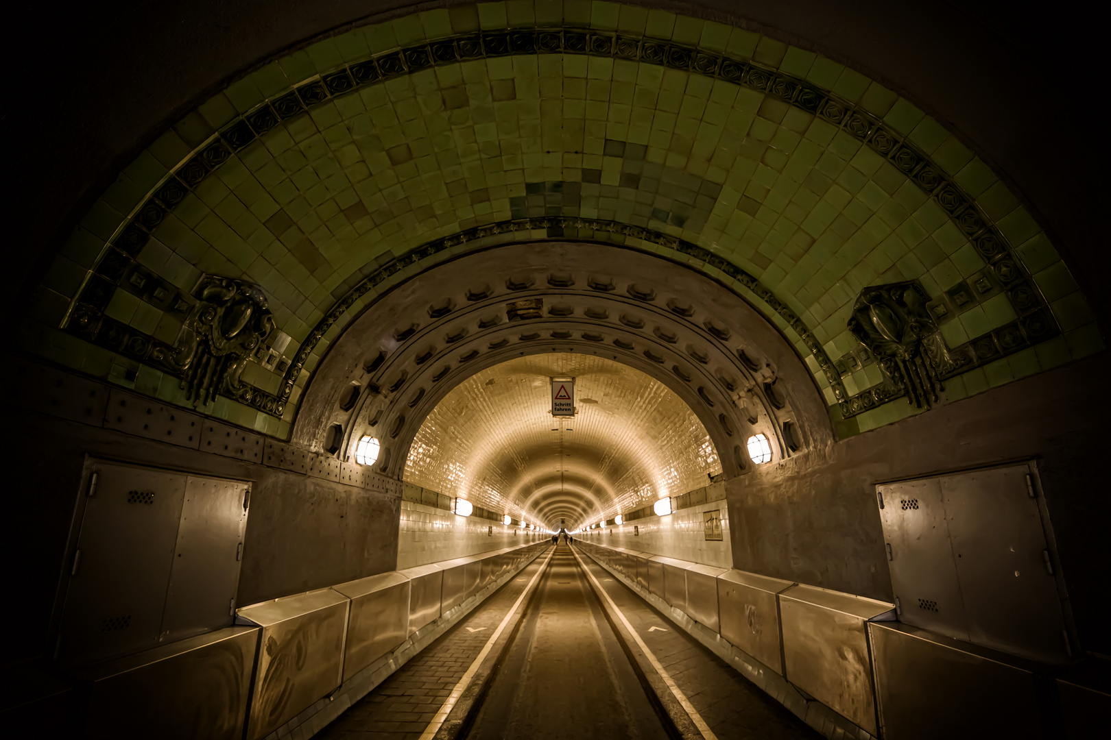 Der alte Elbtunnel