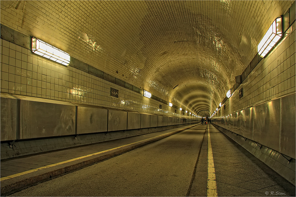 Der alte Elbtunnel