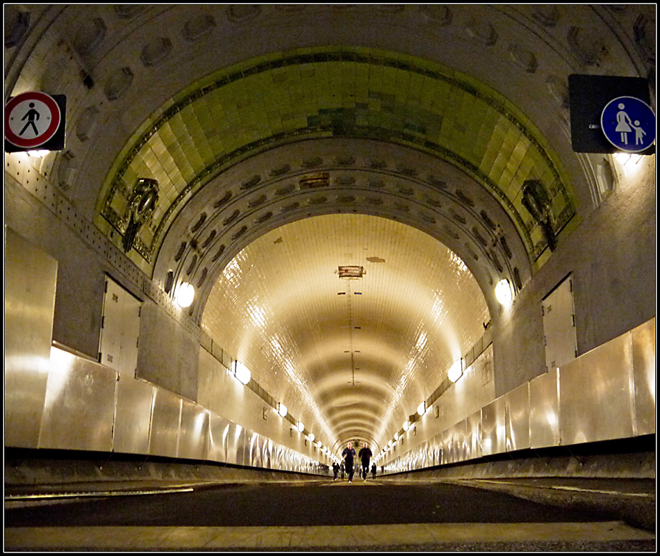 Der alte Elbtunnel