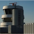 Der alte Flughafen Tower in Düsseldorf