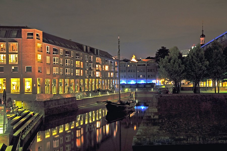 Der alte Hafen am Rhein