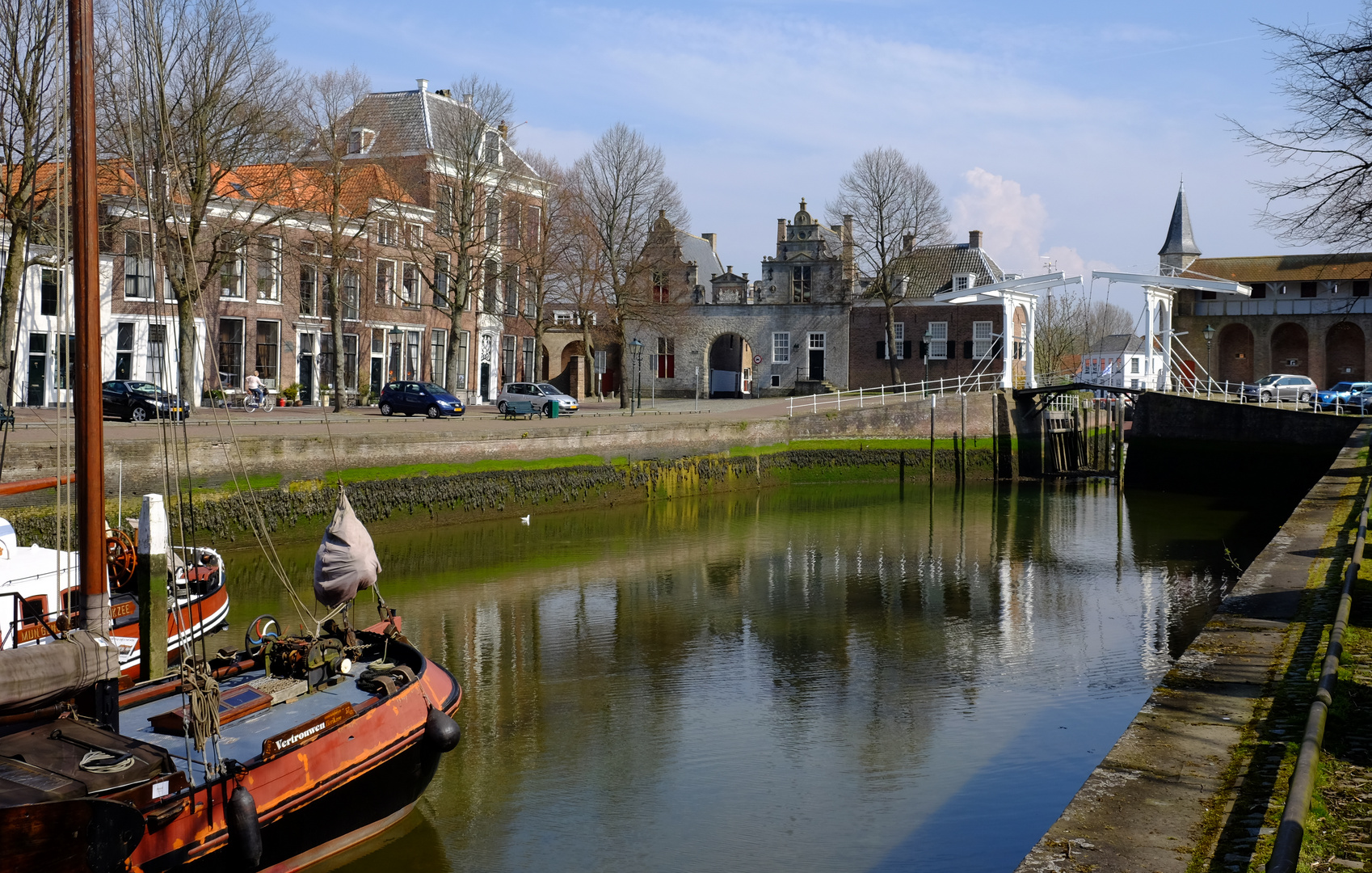 Der alte Hafen von Zirikzee - holländisch Zeeland