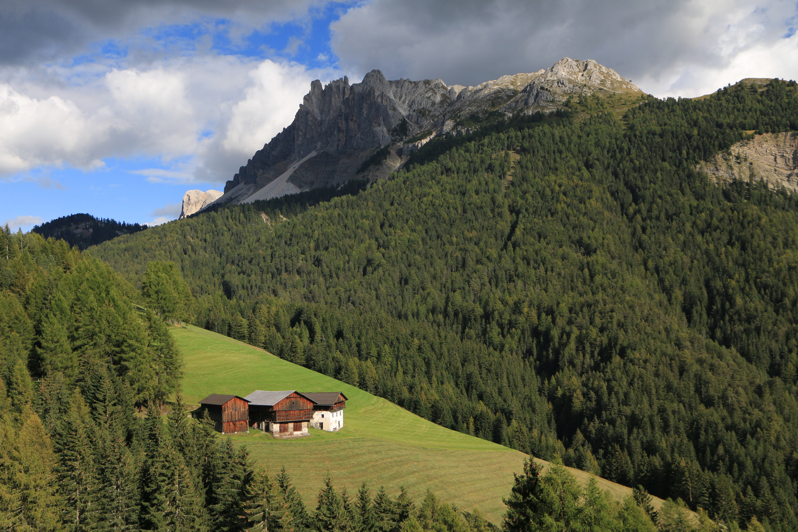 der alte Hof unter den Aferer Geislern