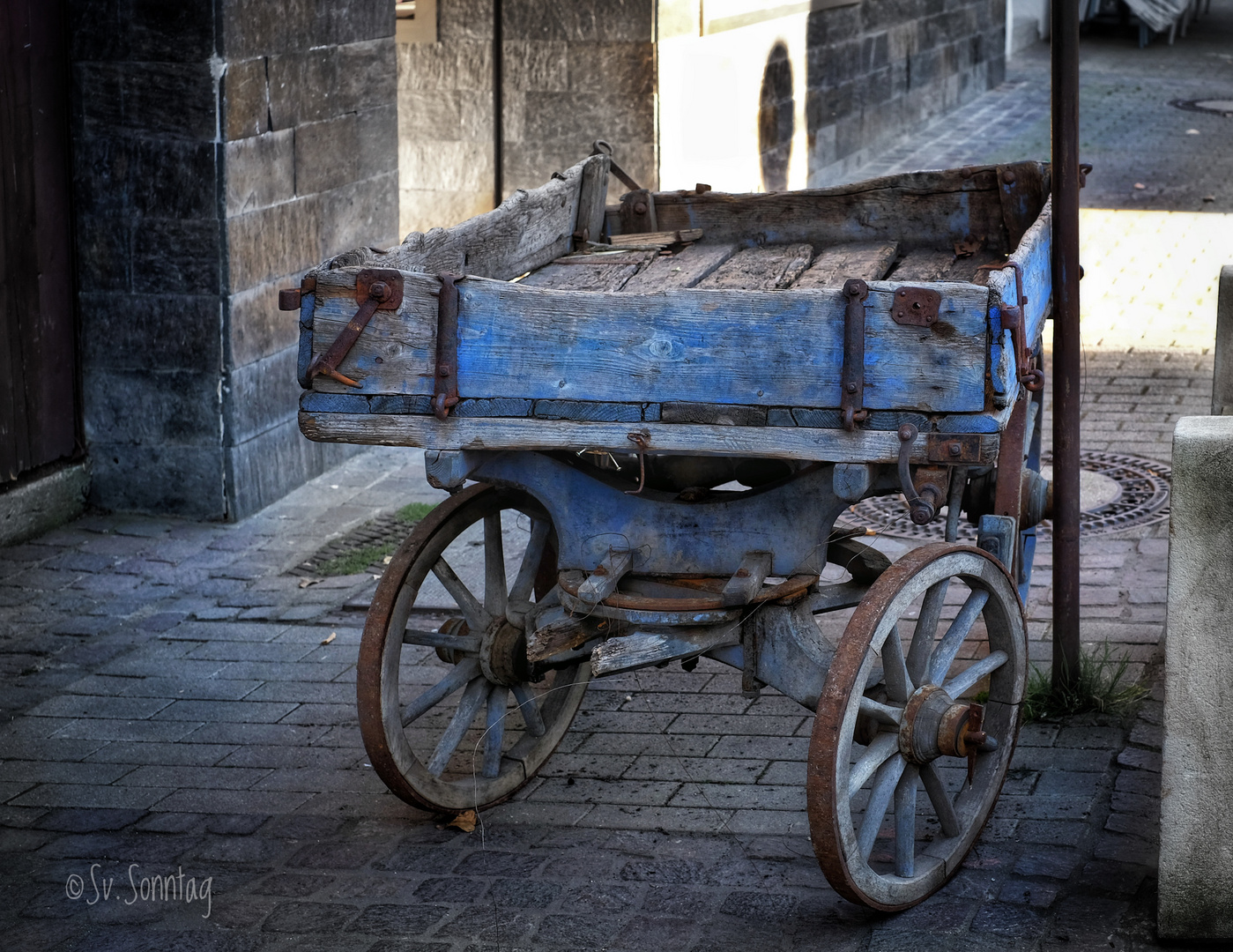 Der alte, kleine Wagen