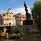 Der alte Kran am Ufer der Ilmenau (Lüneburg)