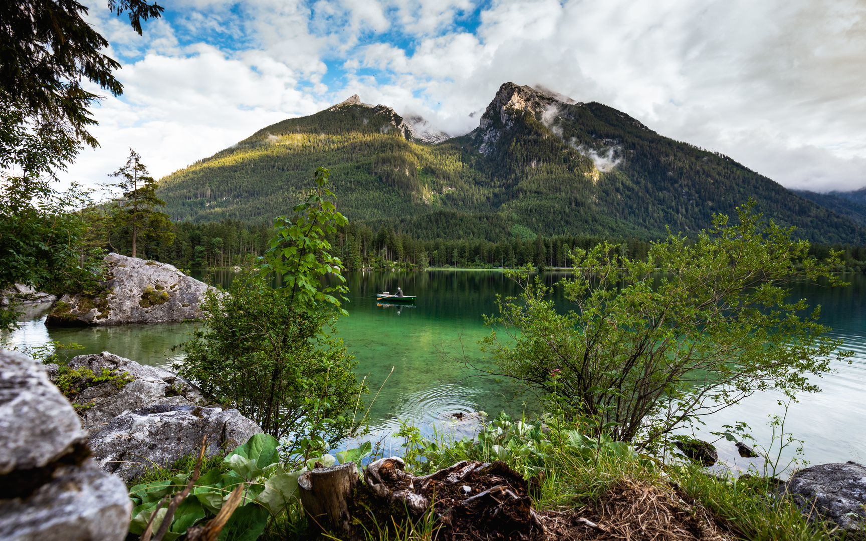 Der alte Mann, der See und der Berg