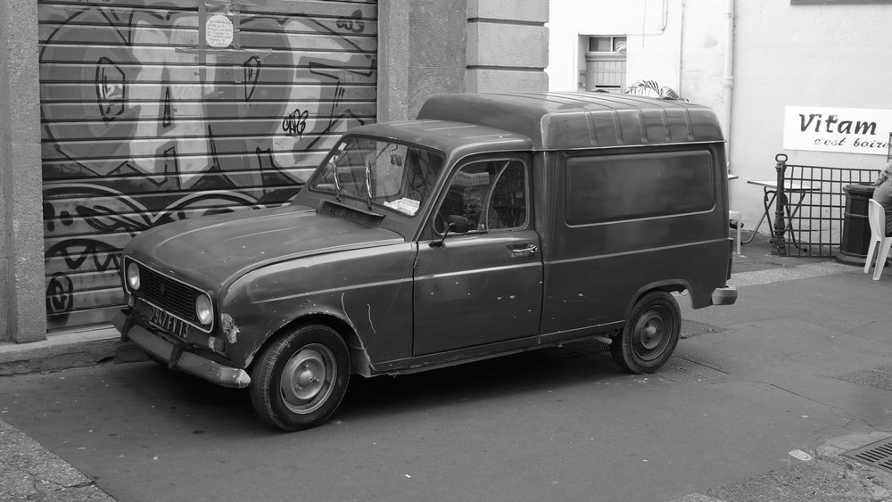 Der alte Renault von Aix en Provence