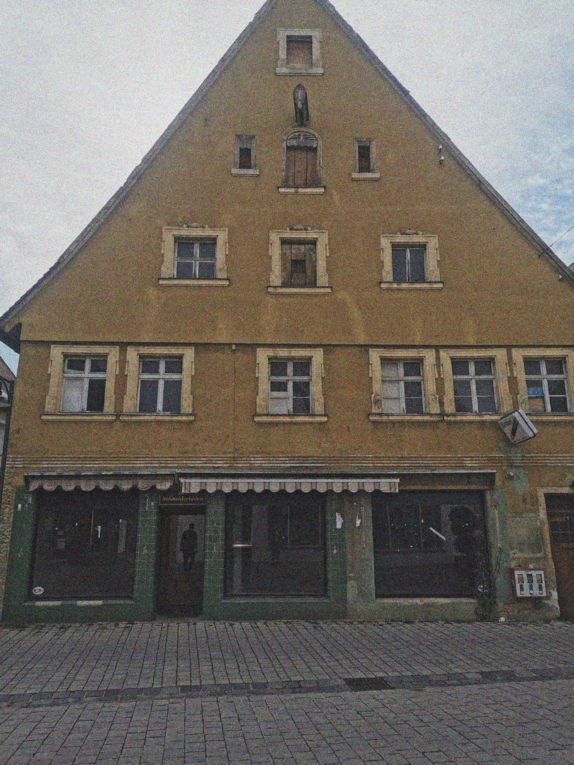 Der alte Schneiderladen, das grüne Haus in Roth