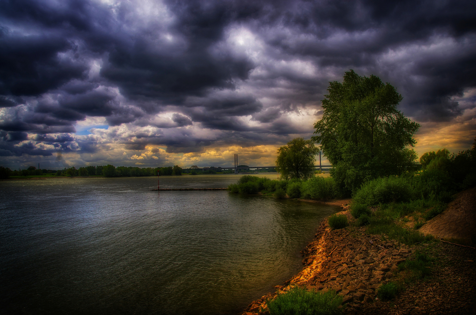 ....der alte Vater,,Rhein,,....hier bei Rees am Niederrhein 