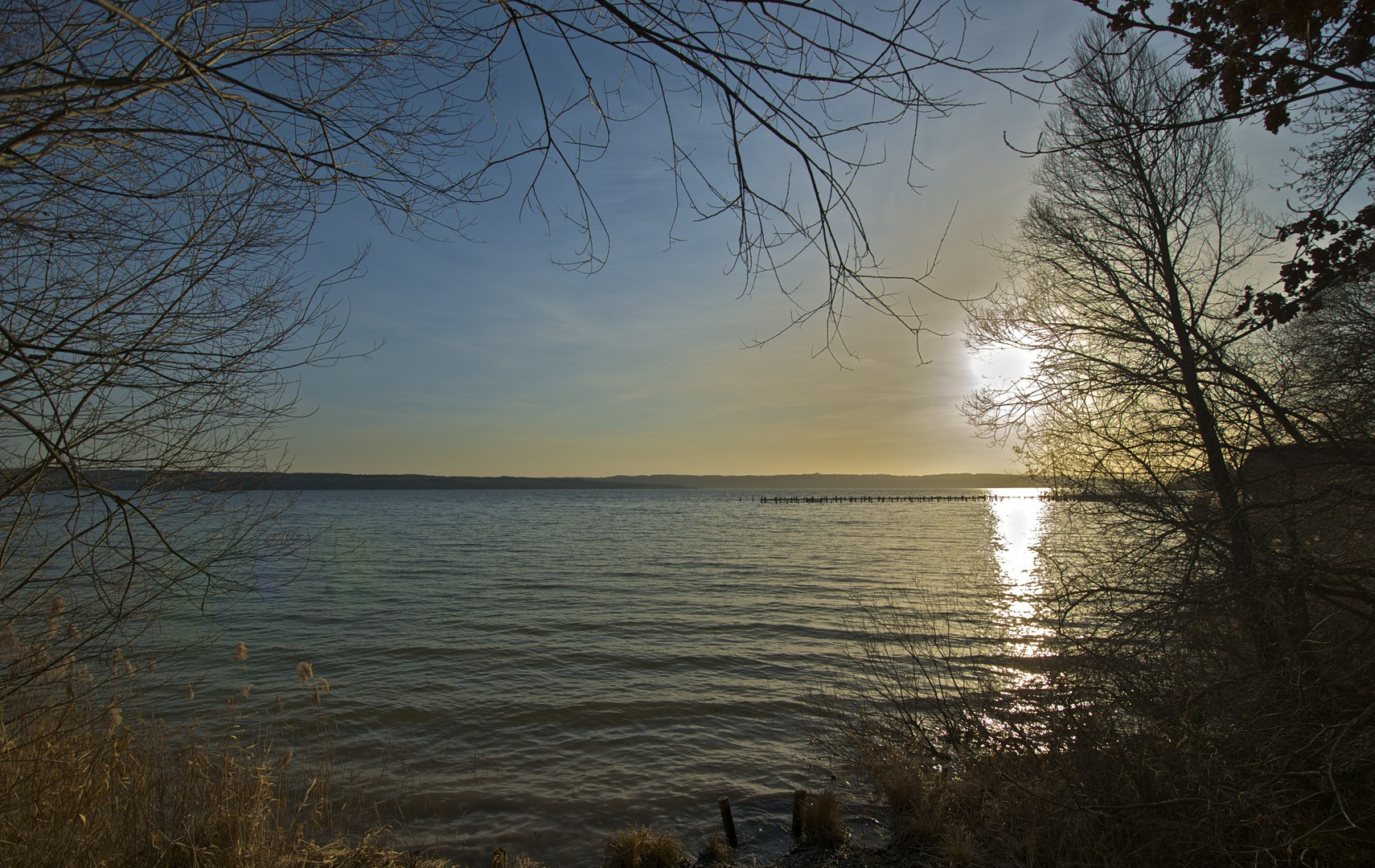 Der Ammersee bei Utting im oberbayerischen Fünf-Seen-Land