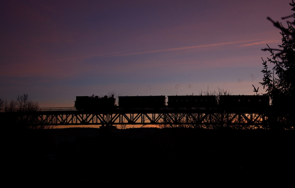 der Angelrodarer Viadukt am Morgen