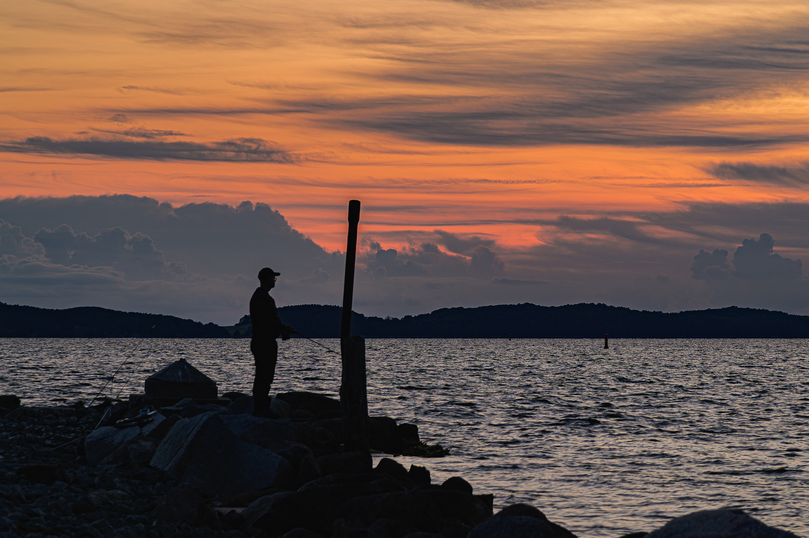 Der Angler am Jusmunder Bodden