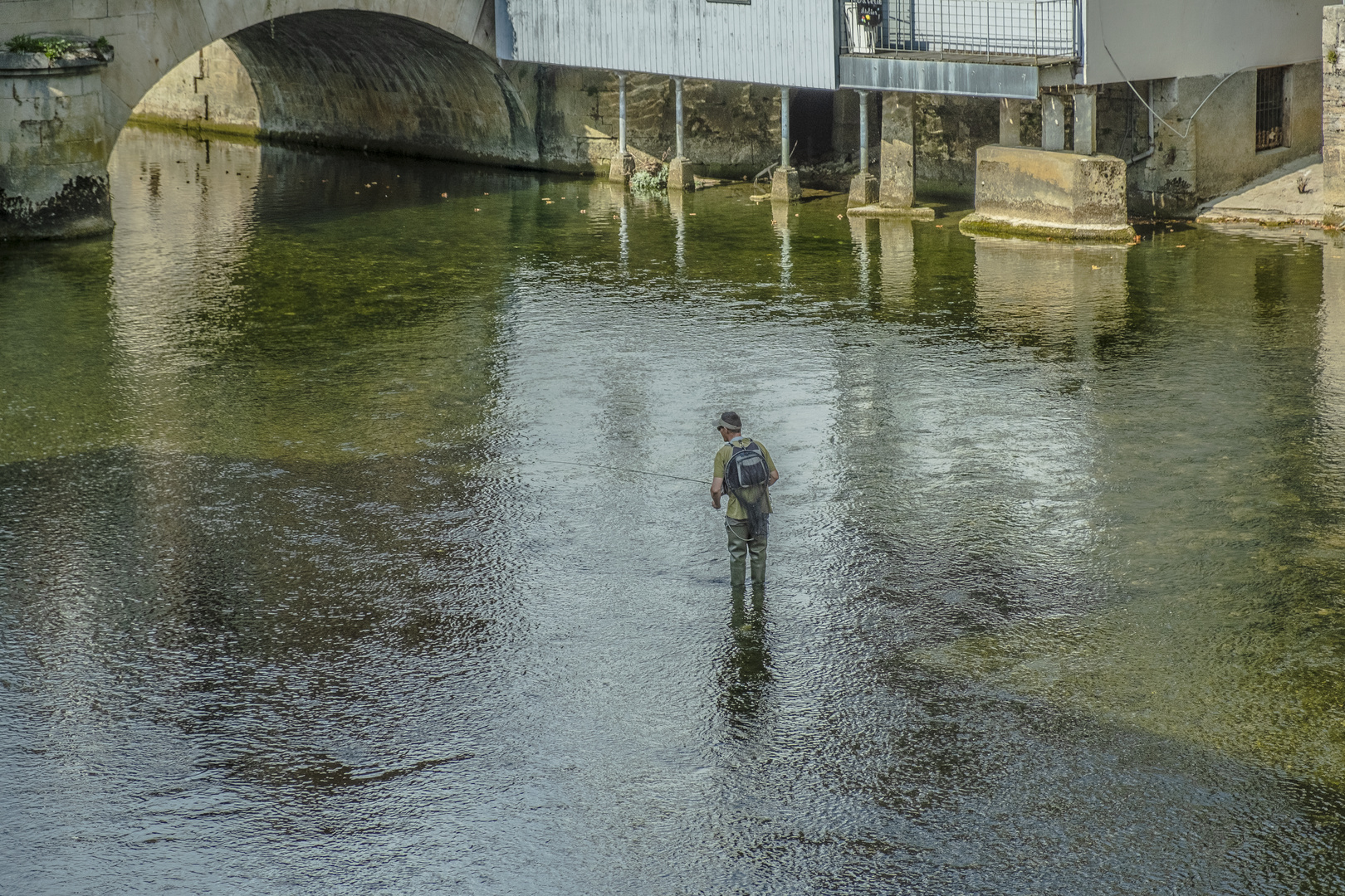 Der Angler in der Loue