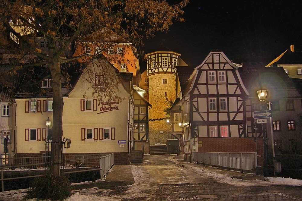 Der Ankerturm in Lauterbach im ersten Schnee