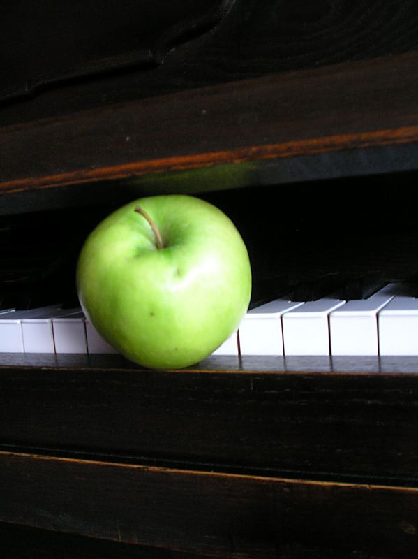 Der Apfel und das Klavier