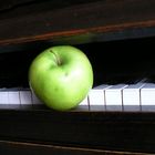 Der Apfel und das Klavier