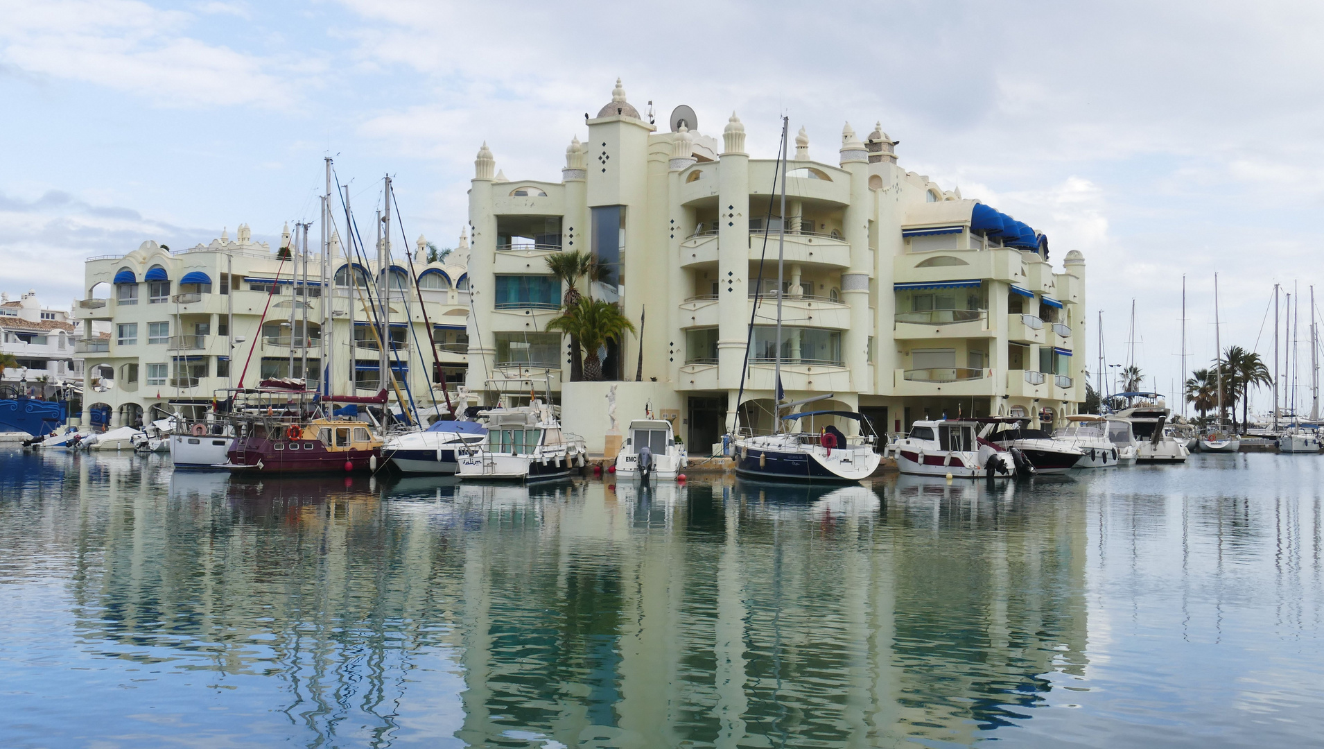 ...der arabische Hafen in Benalmadena...