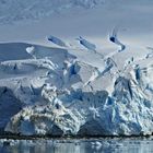 Der Astudillo-Gletscher fliesst in Meer