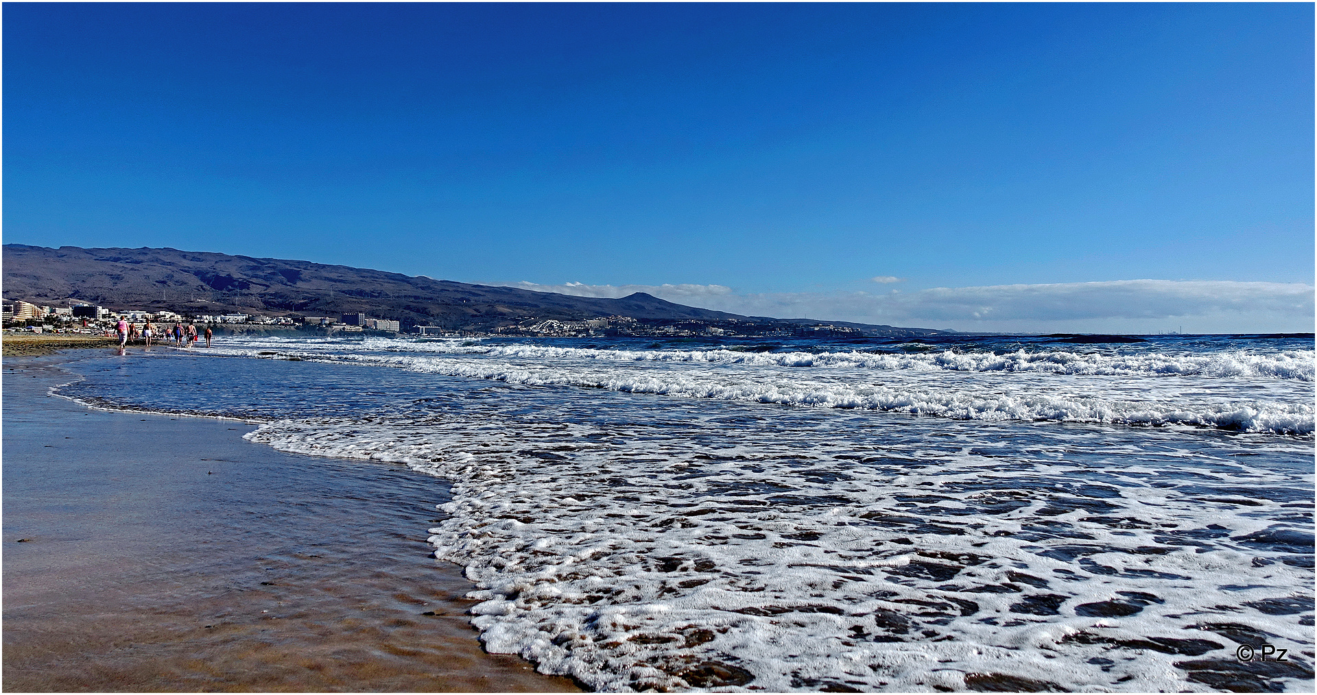 Der Atlantik an der Playa del Inglés (Gran Canaria) ...