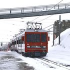 Der aus Zermatt kommende Zug der Gornergradbahn....