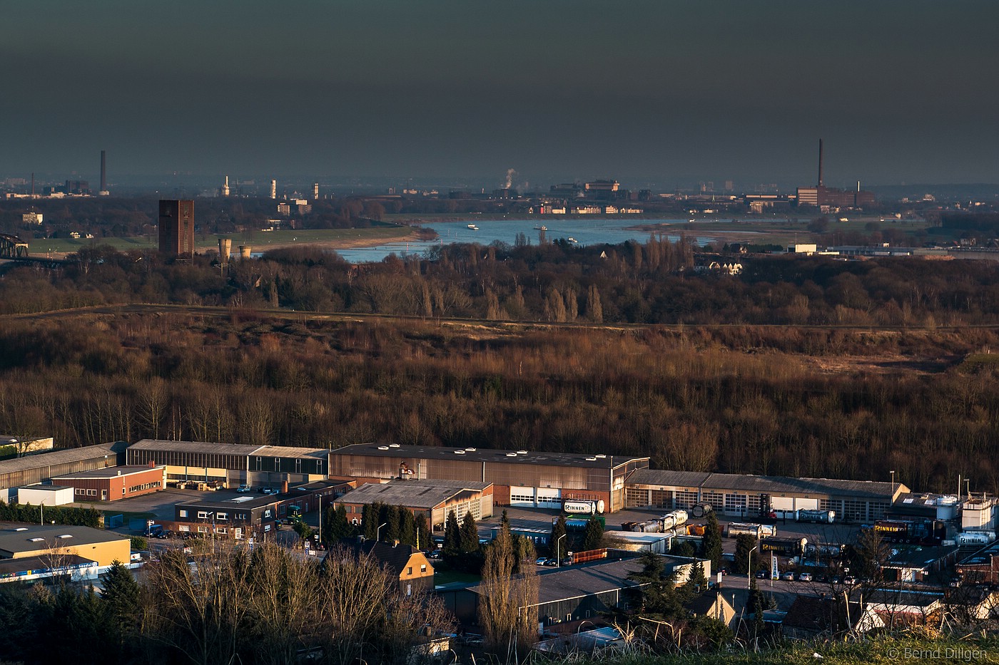 Der Ausblick von der Halde Rheinpreussen..