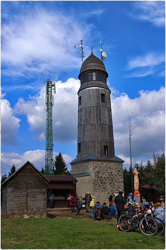 Der Aussichtsturm auf dem Blatenský vrch