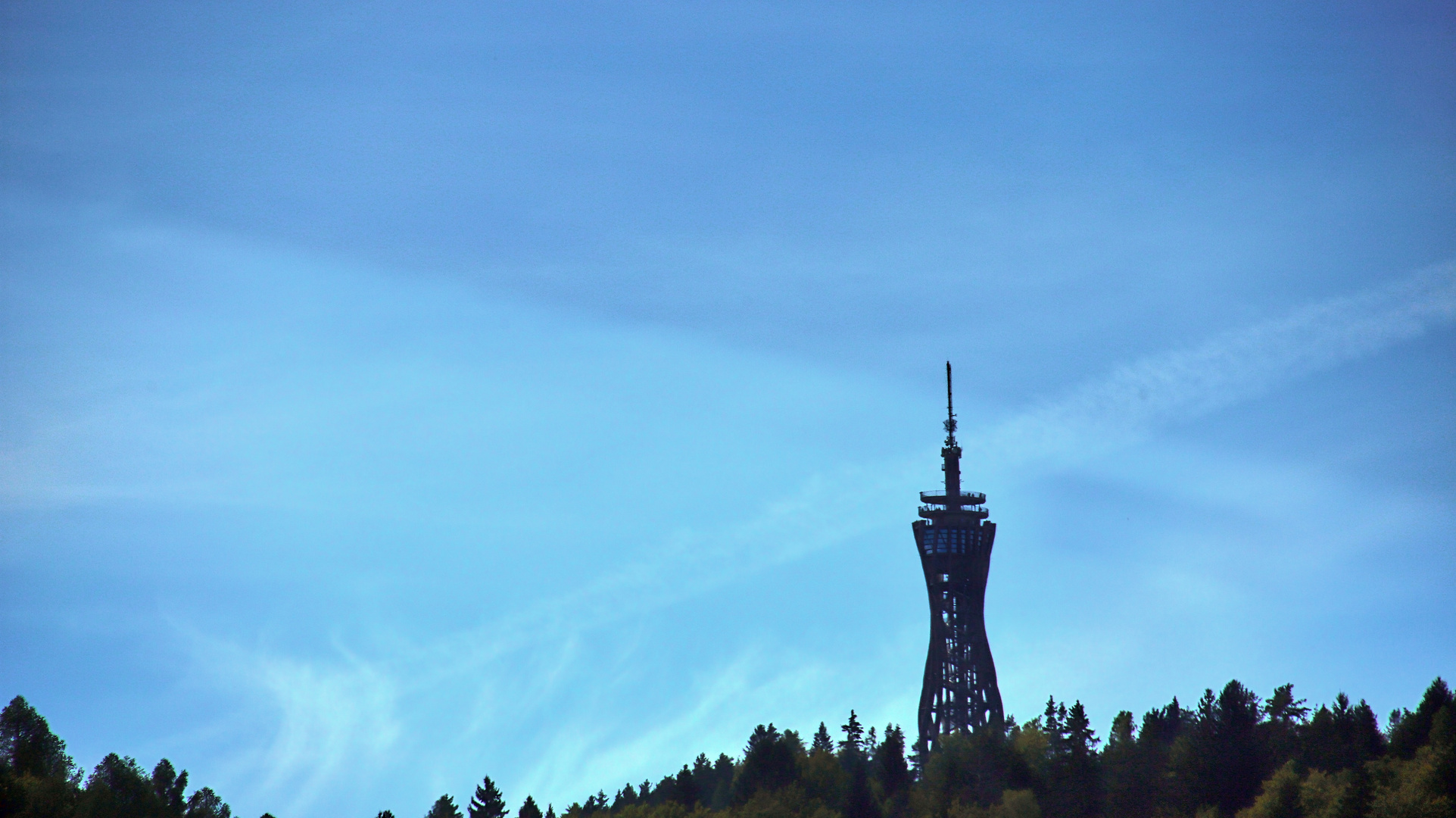 Der Aussichtsturm auf dem Pyramidenkogel.