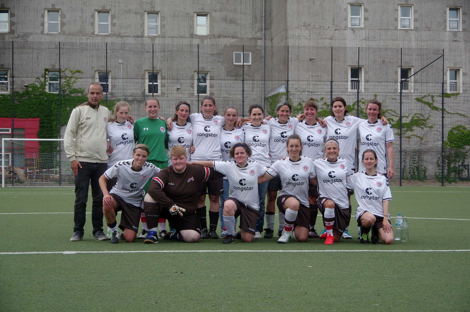 Der Ausstand von Kai-Trainer - St. Pauli Frauen 5