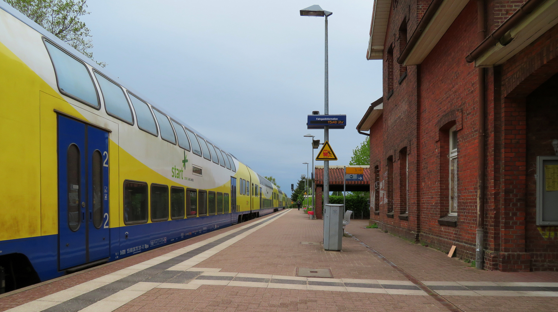 der Bahnhof Cadenberge ...