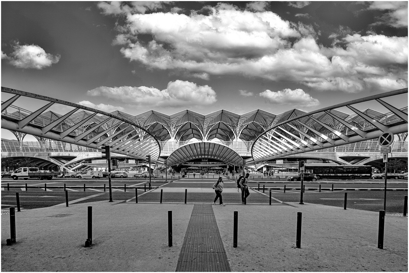 Der Bahnhof Estação do Oriente...