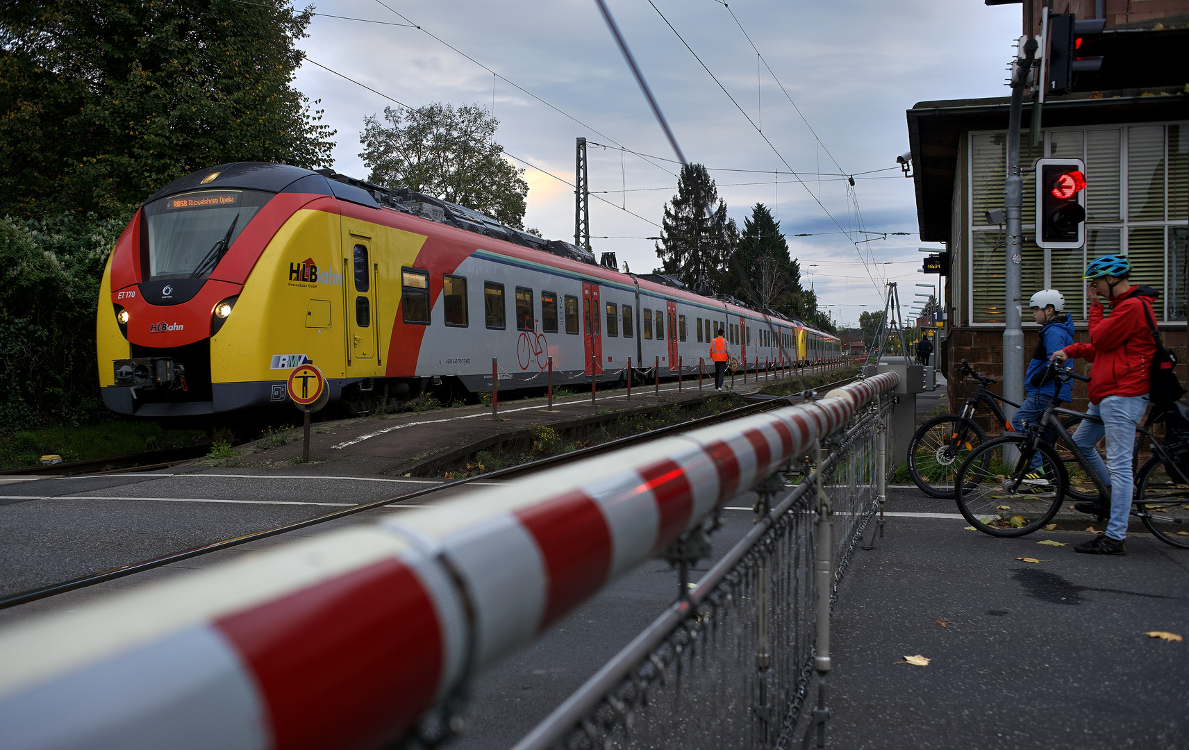 Der Bahnhof Grossauheim