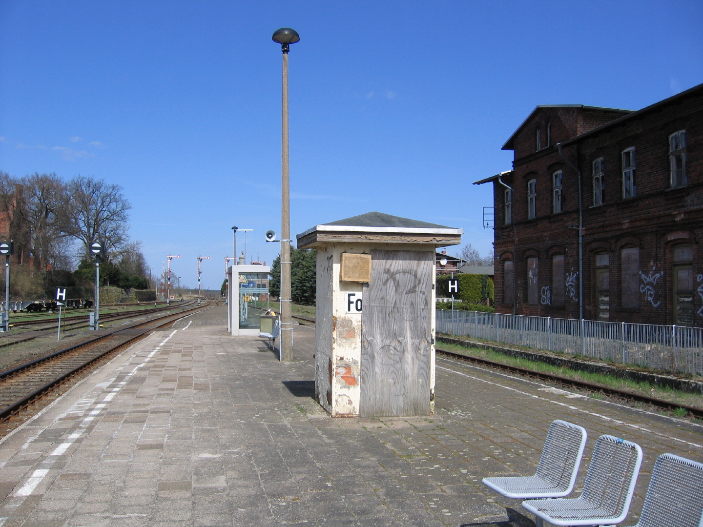 der Bahnhof Karow zerfällt langsam