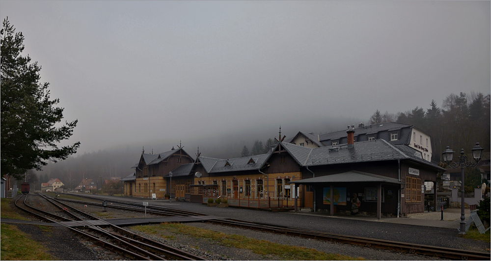 Der Bahnhof Oybin ...