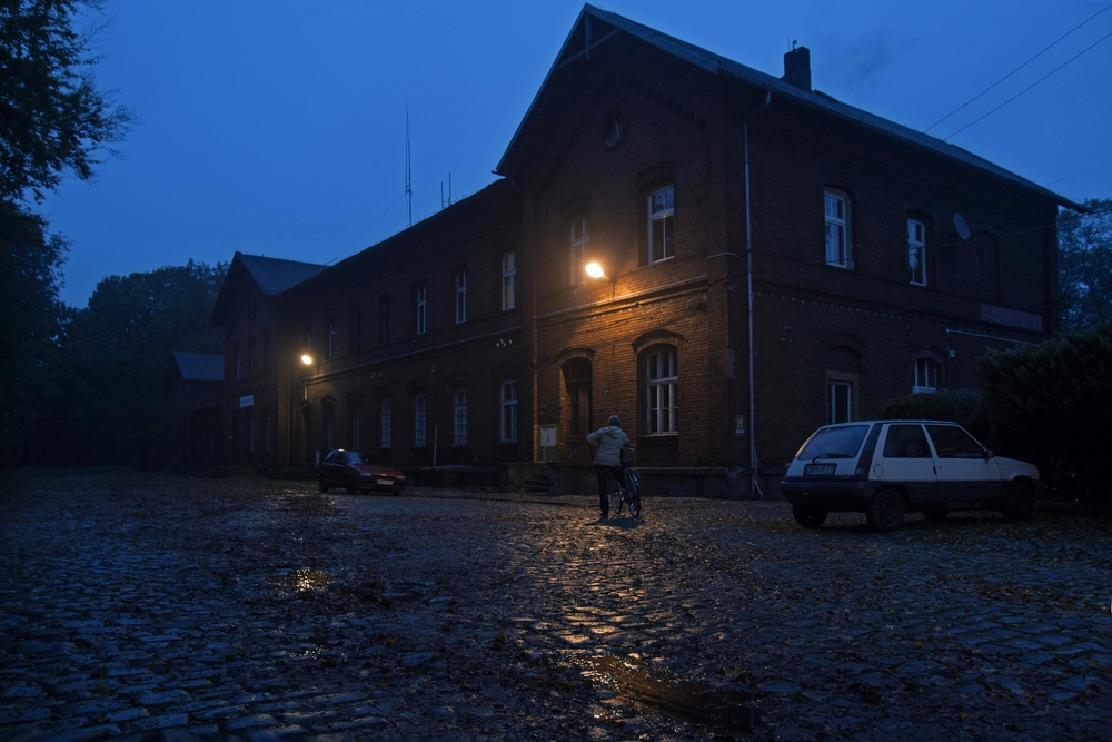 Der Bahnhof Ziegenhals .