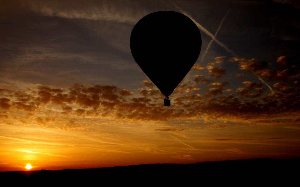 Der Ballon im Sonnenaufgang