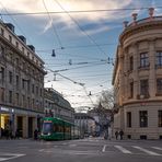 Der Bankenplatz zur Dämmerstunde - II -