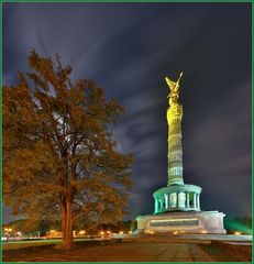 Der Baum am Monument