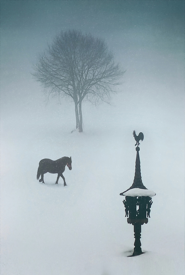 Der Baum, der Hahn und das Pferd