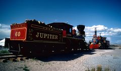 Der Beginn : Central Pacific RR #60 und UPRR #119 am Golden Spike Ceremony, Promontory Summit, Utah