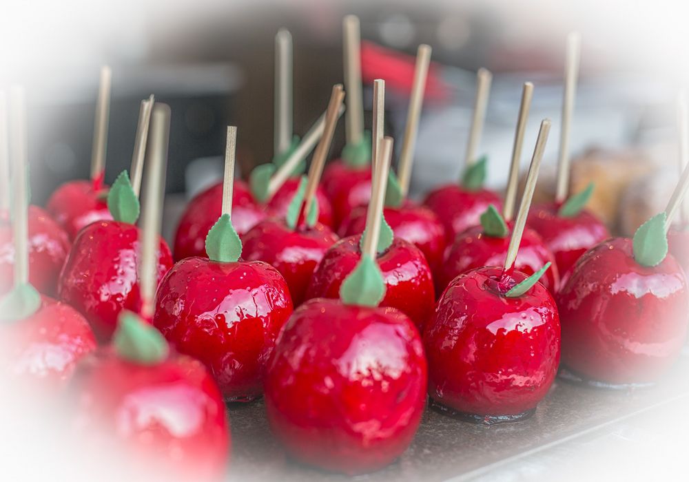 der bekannte LIEBES - Apfel...