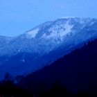 Der Belchen (1450m) mit Tagesrestlicht  am 18.März 2013 um 19.25 Uhr