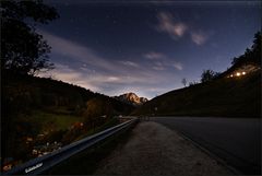 Der Berg am Ende der Straße