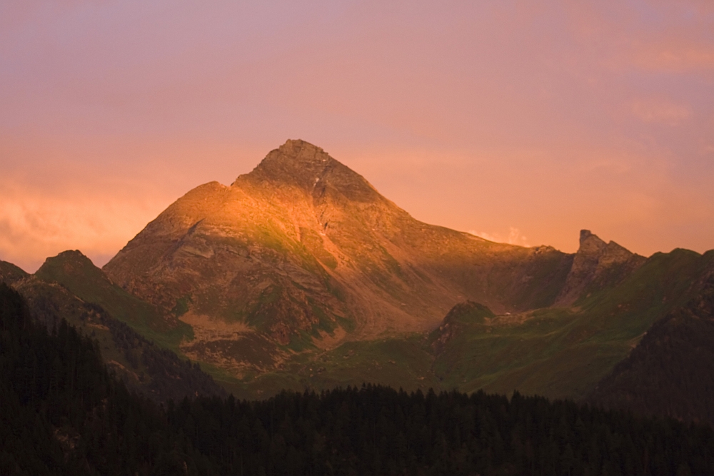 der Berg brennt