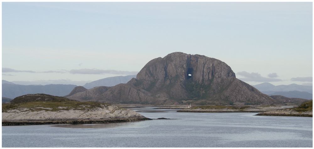 Der Berg mit dem Loch