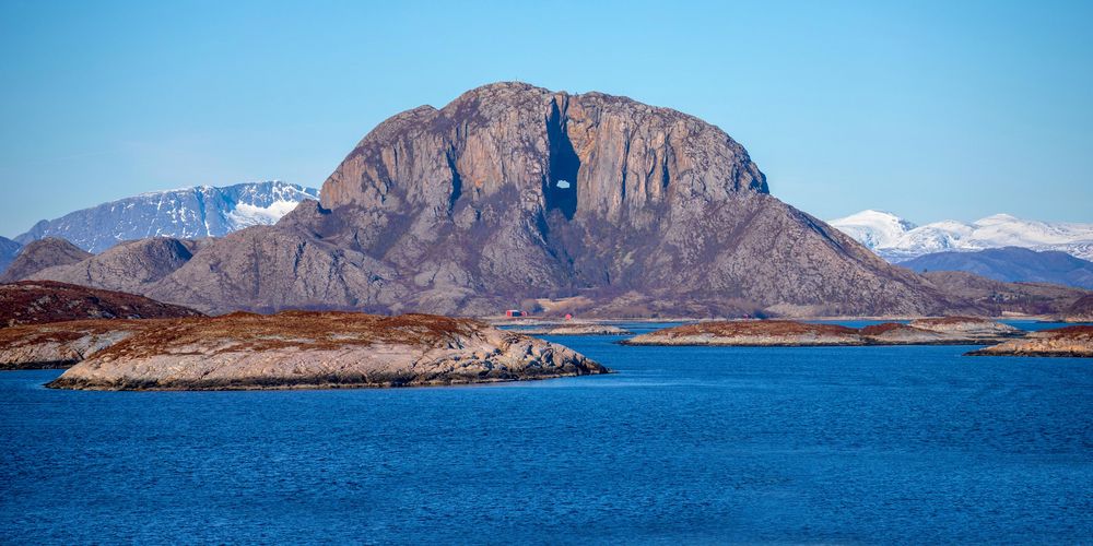 Der Berg mit dem Loch