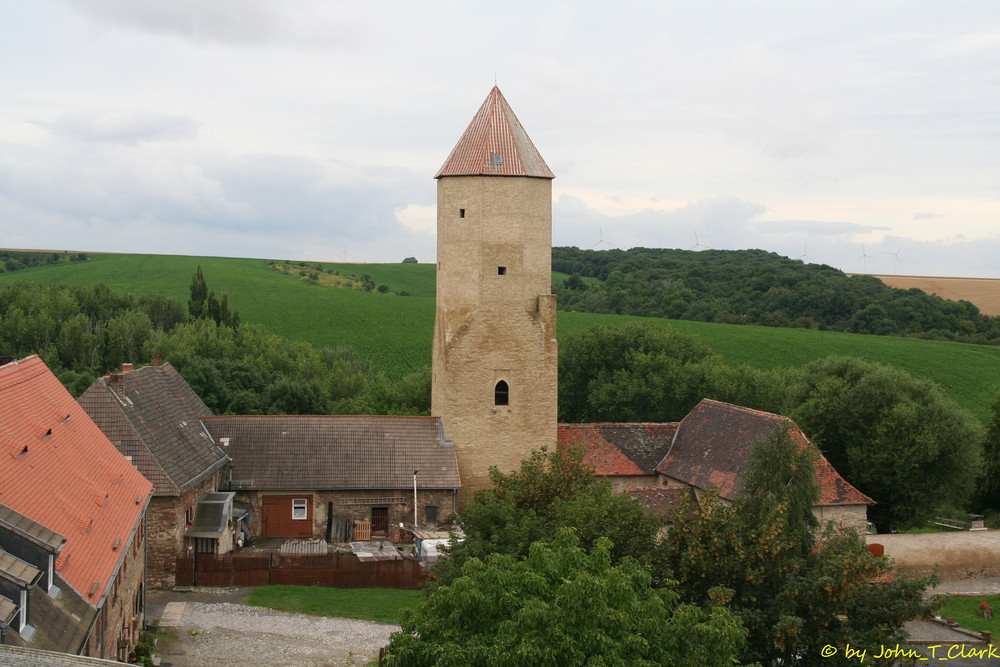 Der Bergfried 3 der Burg Freckleben.