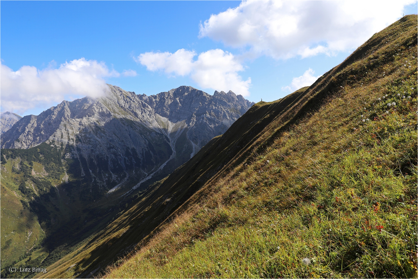 Der Bergkamm am Joch