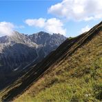 Der Bergkamm am Joch